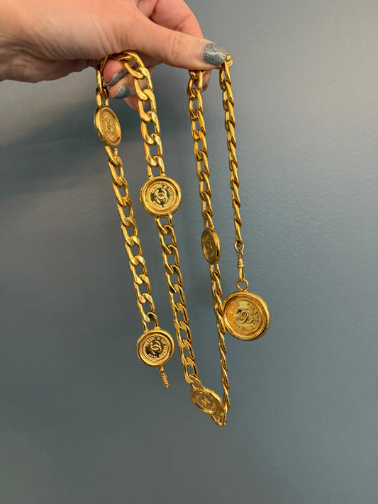 CHANEL VINTAGE MEDALLION RUE CAMBON NECKLACE OR BELT