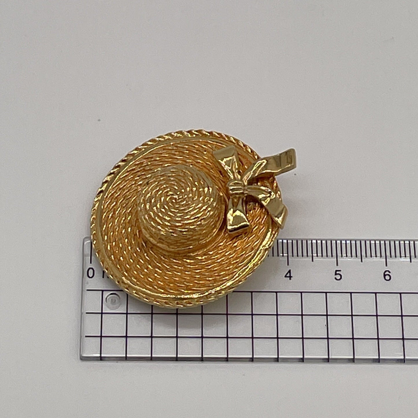 Chanel Vintage Gold Toned Straw Hat Clip On Earrings Golden Metal